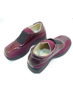 GIRLS SHOES  LEATHER SIZE 28 FORMAL DRESS PATENT LACELESS SPAIN LANDOS VILLENA 