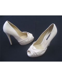 TONY BIANCO SHOES BONE PEARL COLOR LADIES OPEN TOE FORMAL DRESS HEELS SIZE 5.5