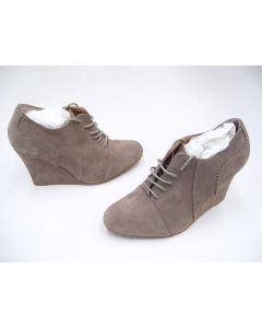 TONY BIANCO SHOES HEELS BEIGE SUEDE LACE UP ANKLE BOOTS DRESS SIZE 10 LYNX PARTY